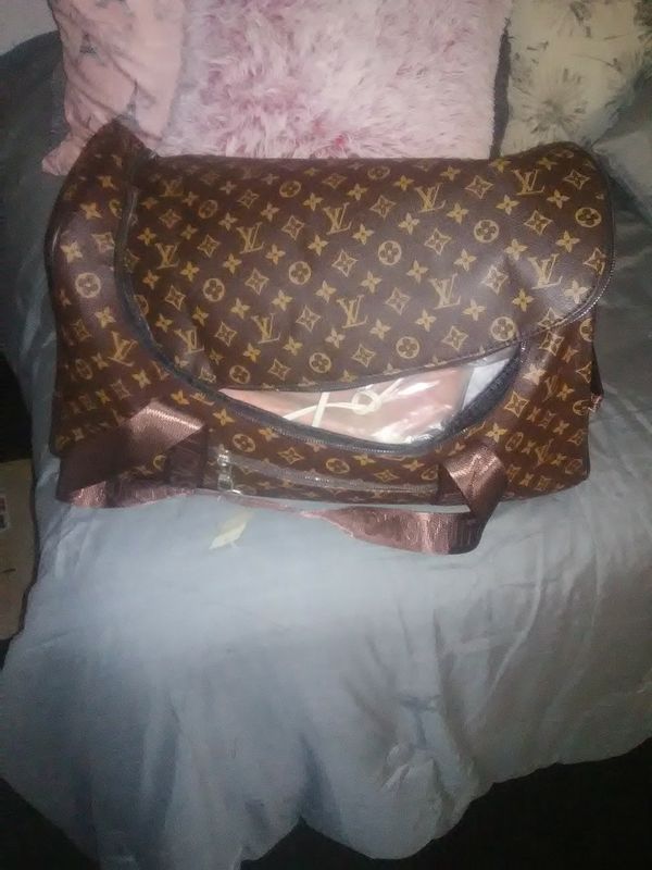Louis Vuitton duffle bag.. BRAND NEW never used for Sale in Mesa, AZ - OfferUp