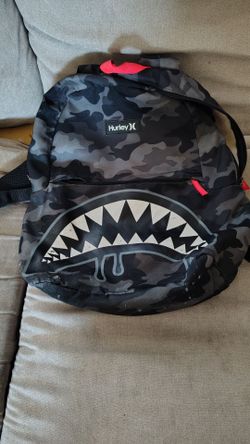 Selling a Hurly )( backpack