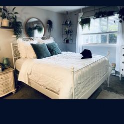 Full Size Metal Bed Frame 