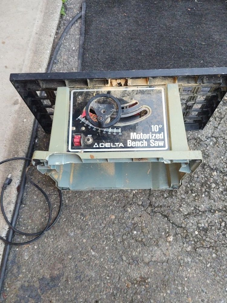 Delta 10" Bench Saw---$10 Need It Gone