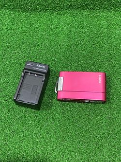Sony Cyber-Shot Digital Camera Pink DSC-T200 Player with Charger