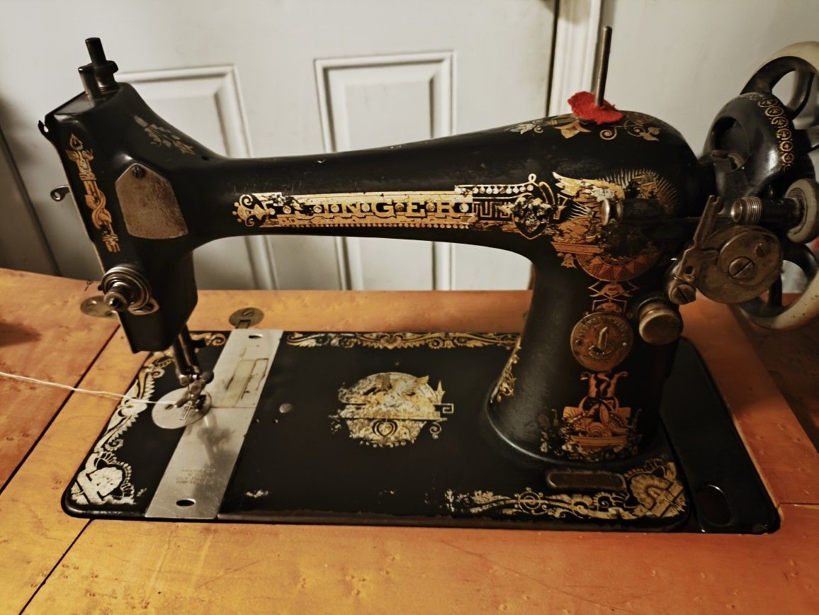 Singer Sewing Machine