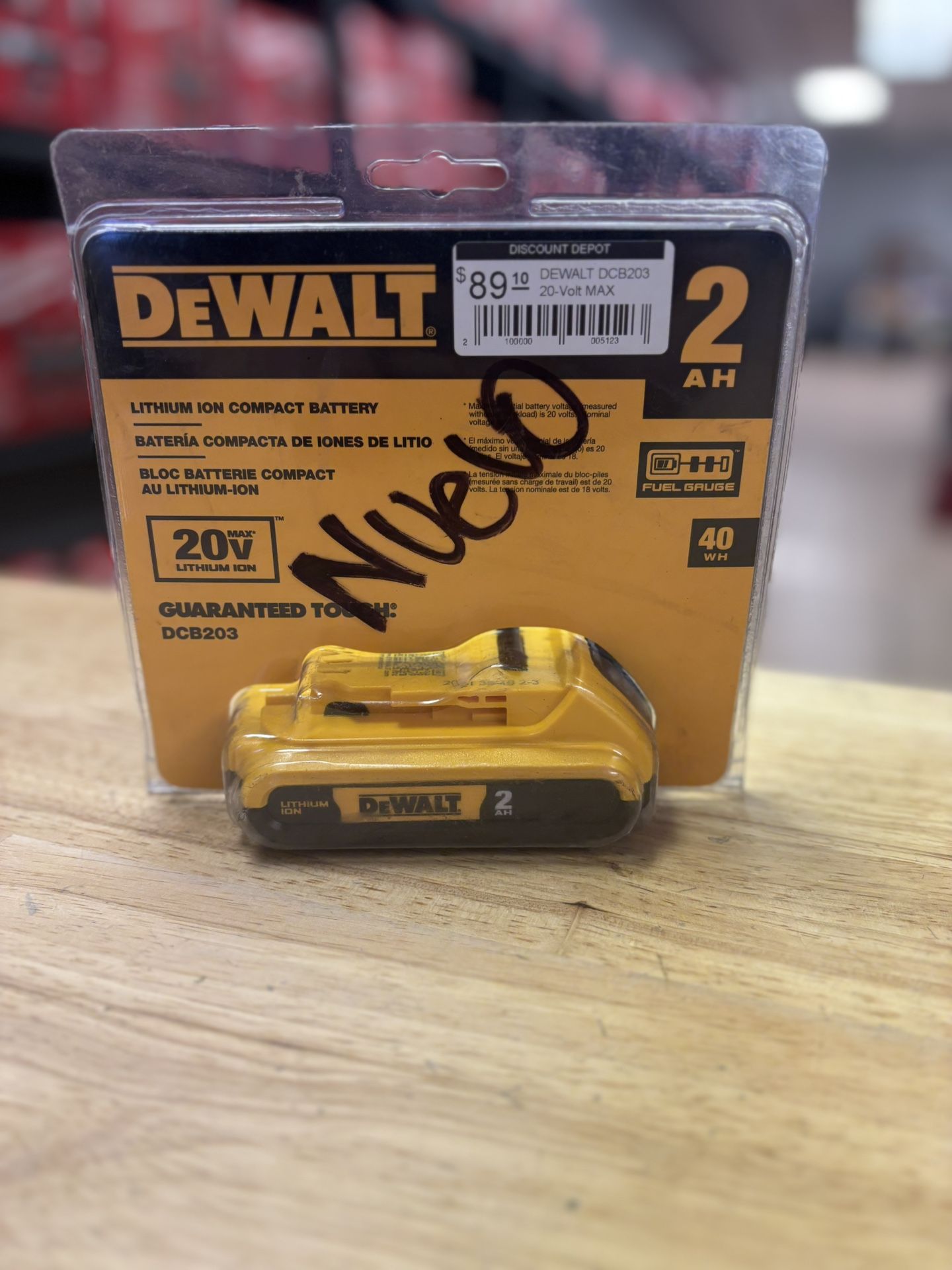 20V MAX Compact Lithium-Ion 2.0Ah Battery Pack
