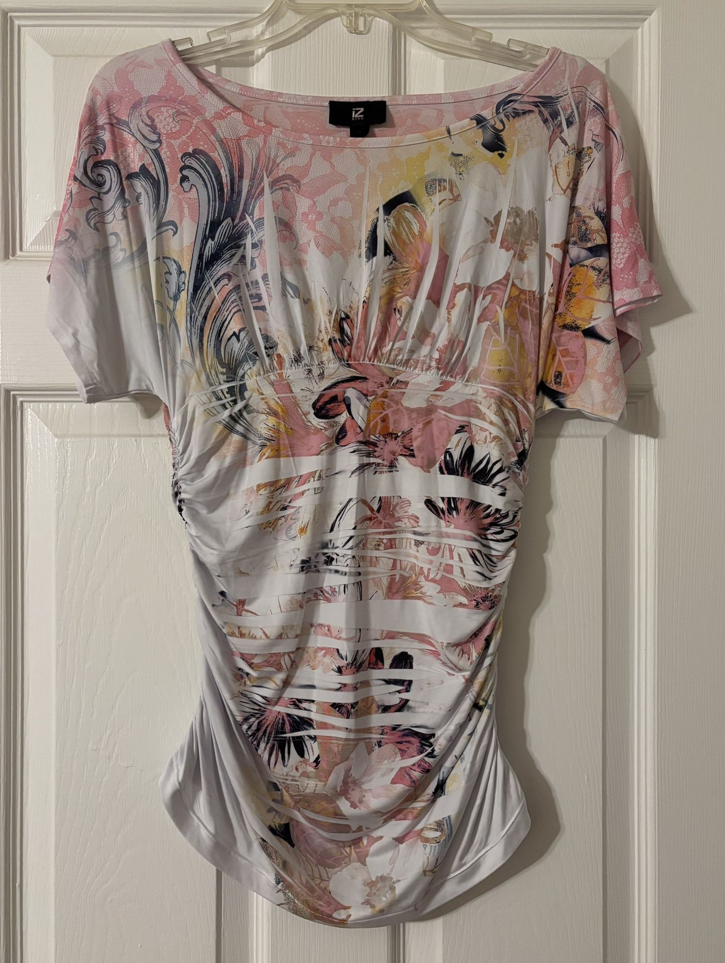 IZ Byer Silky Soft Stretch Top Size M