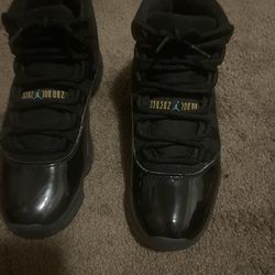 Jordan 11 gammas  size 9