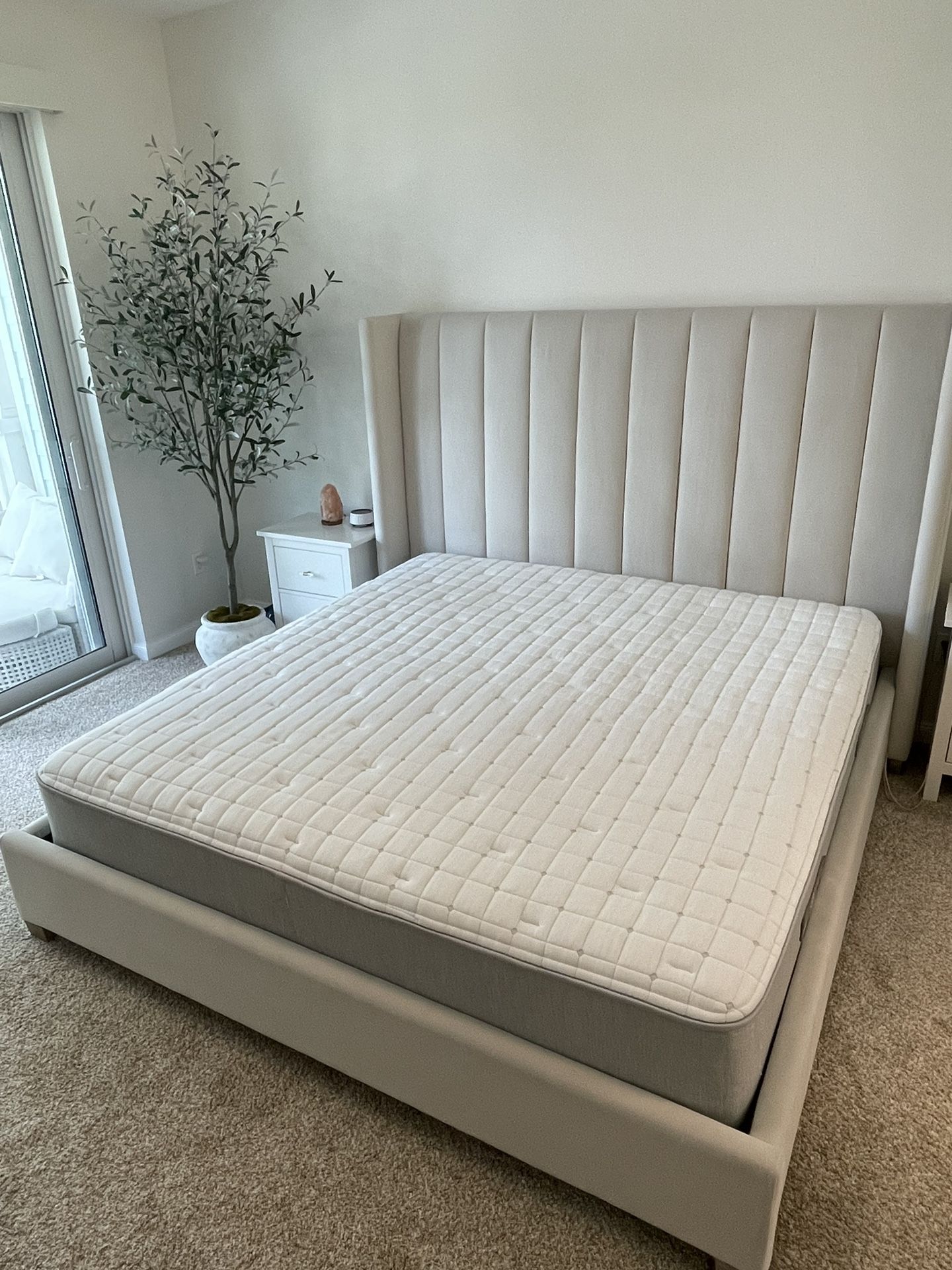 Boll & Branch King Mattress