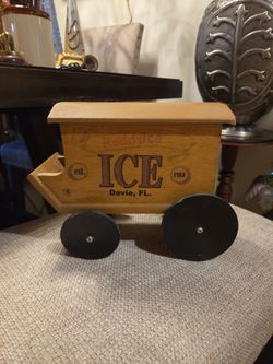 Wooden Ice Delivery Truck  with Davie Florida history