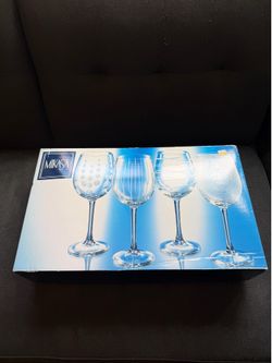 Mikasa Wine Glass Set