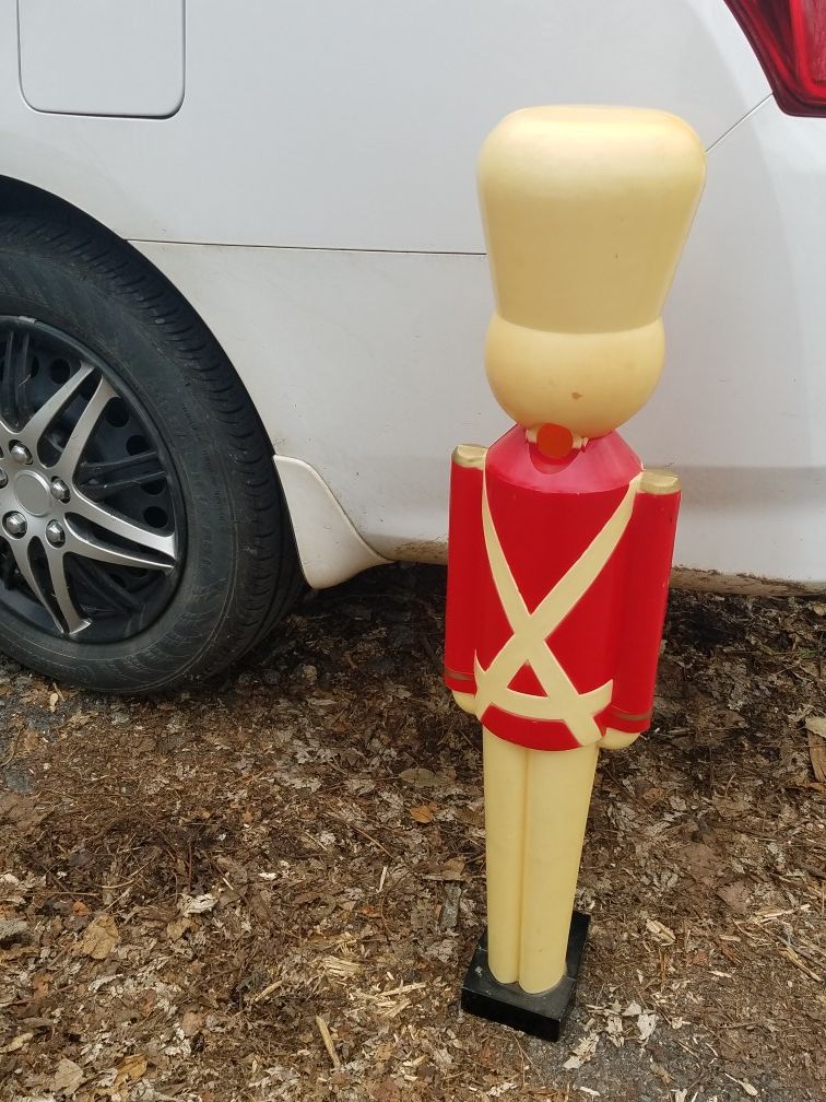 Vintage Nutcracker yard light. In great condition for age. for Sale in