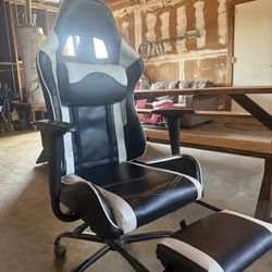 Gaming chair