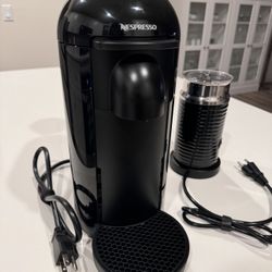Nespresso Coffee Maker With Frother 