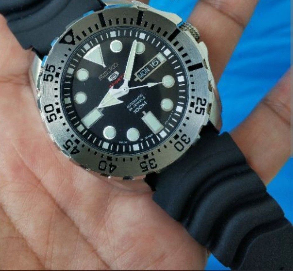 SEIKO "Silver Monster" 100M Dive (SRP599J1)