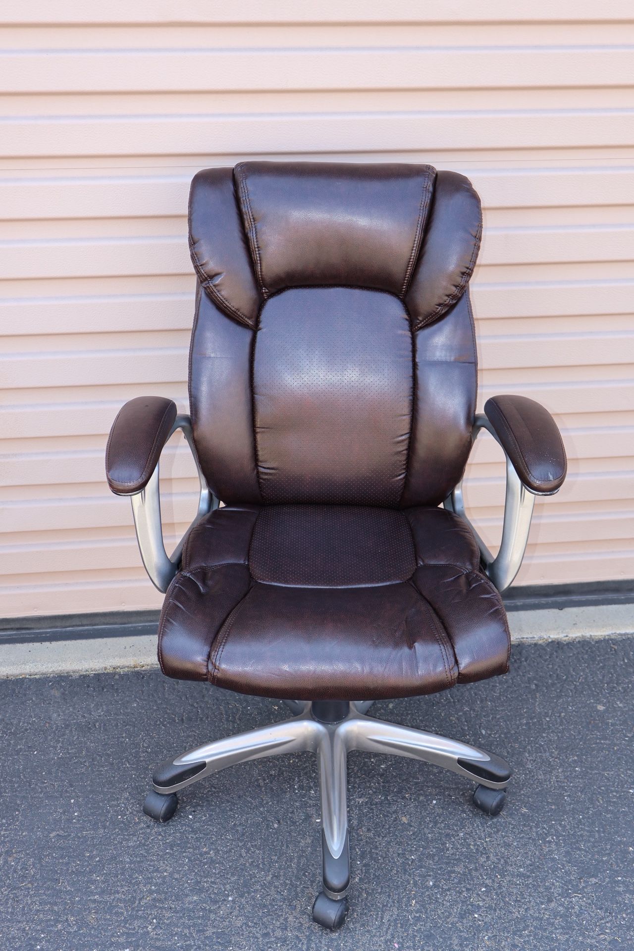 1 Office Chair