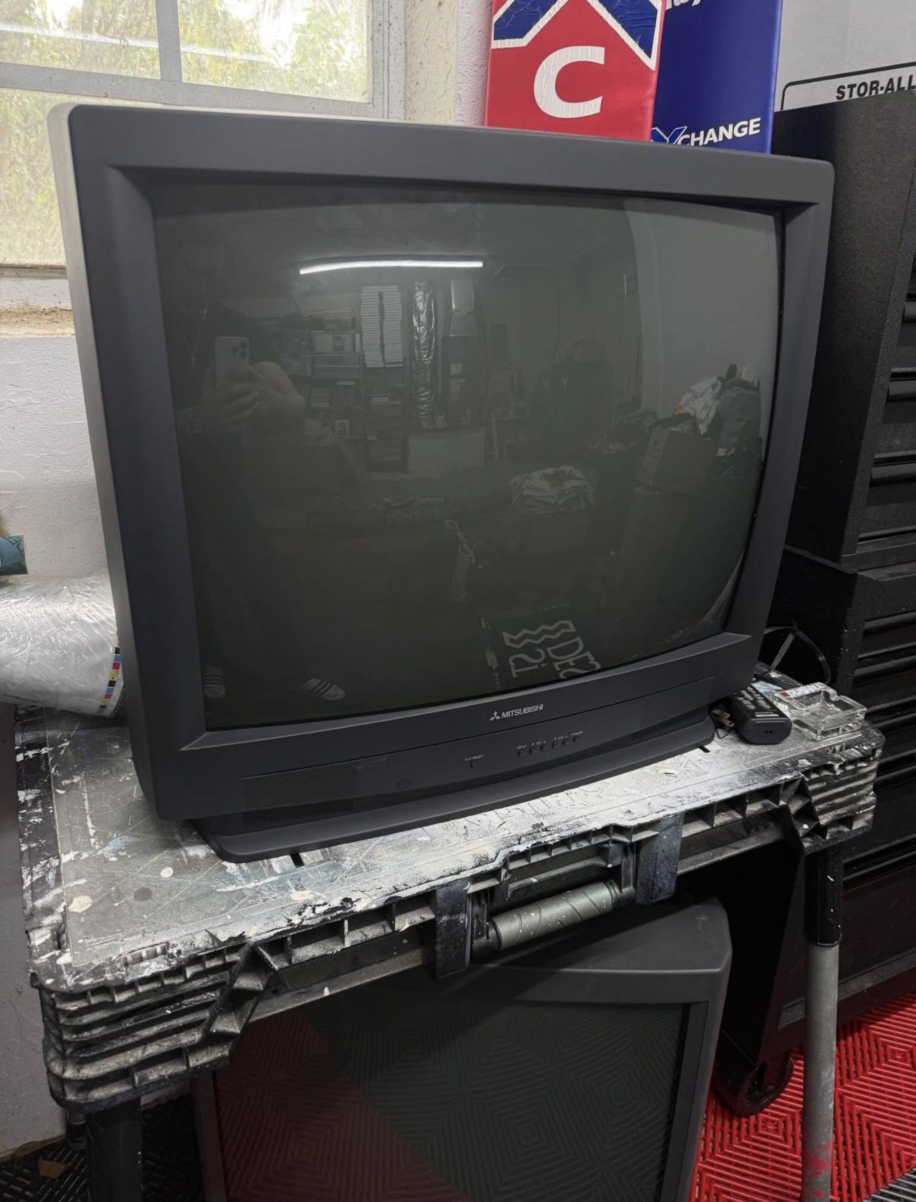 Mitsubishi CRT Tv 27” CS-27205