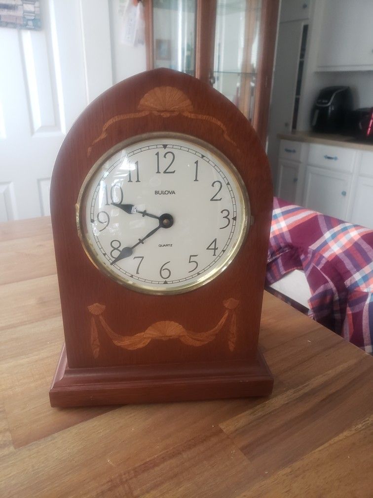 Bulova Quartz Mantle Clock