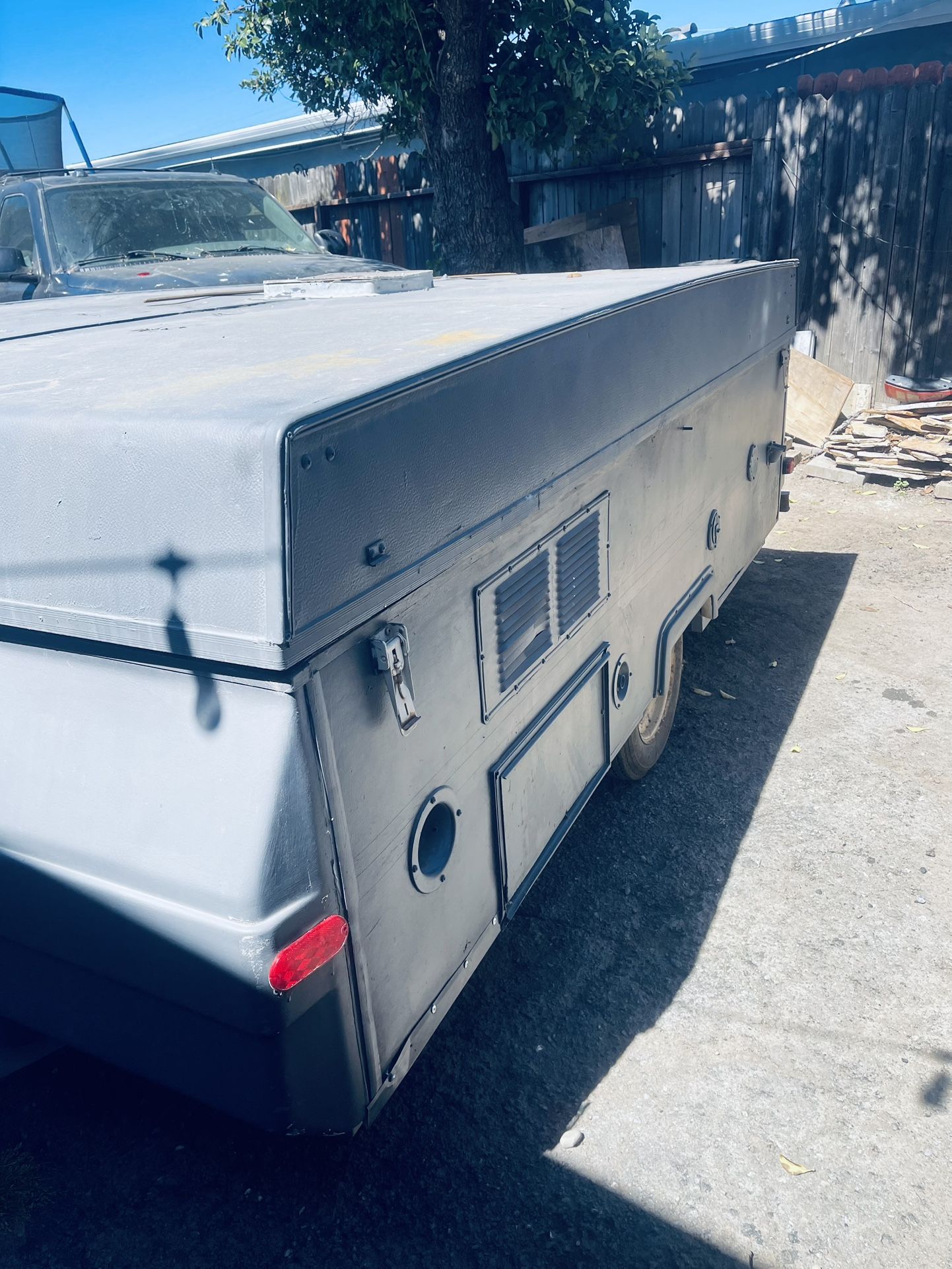*PTI* 1984 starcraft pop up camper