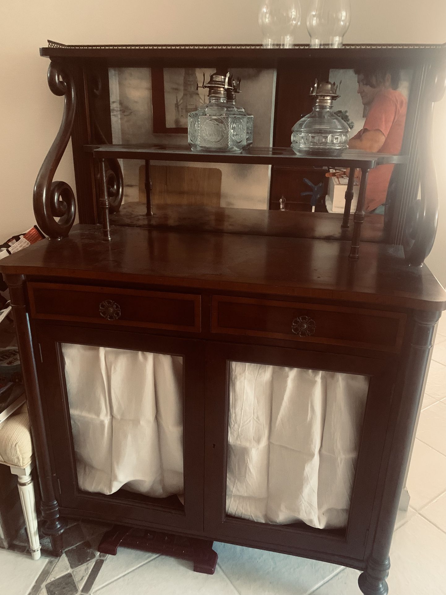 Vintage buffet / sideboard - Mahogany