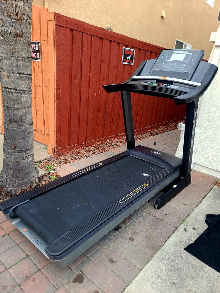 Nordictrack Treadmill Comercial Top Quality Machine 