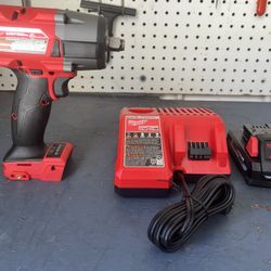 MILWAUKEE 18v 1/2” IMPACT WRENCH/BATTERY/CHARGER