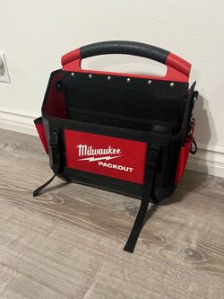 Milwaukee pack out tool bag 15 inches