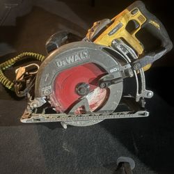 Dewalt Battery Saw