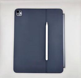 M5 iPad Pro 13" Cellular Bundle + Magic Keyboard