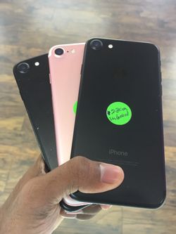iPhone 7 32GB / 128GB Factory Unlocked Excellent Condition With Free Charger