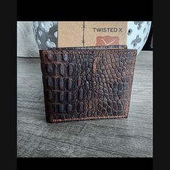 Twisted X Western Ranger Gator Embossed Brown Leather Bi-Fold Wallet