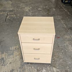 Small Drawers Side Table