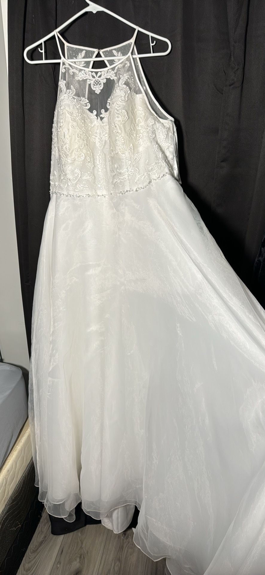 Beautiful Wedding Dress For Sale