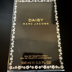 Daisy perfume