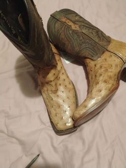 Ostrich men's boots.Size 10 brand new