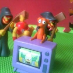 +2001Burger King Homer Simpson the Martian 2 Gravedigger Willie Halloween Dog Couch-a-Bunga

