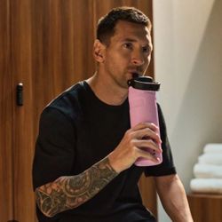 THE MESSI X STANLEY ICEFLOW™ FLIP STRAW 2.0 BOTTLE | 24 OZ
