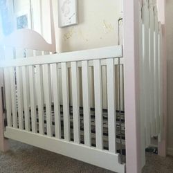 BABY CRIB / CUNA PARA BEBÉS 
