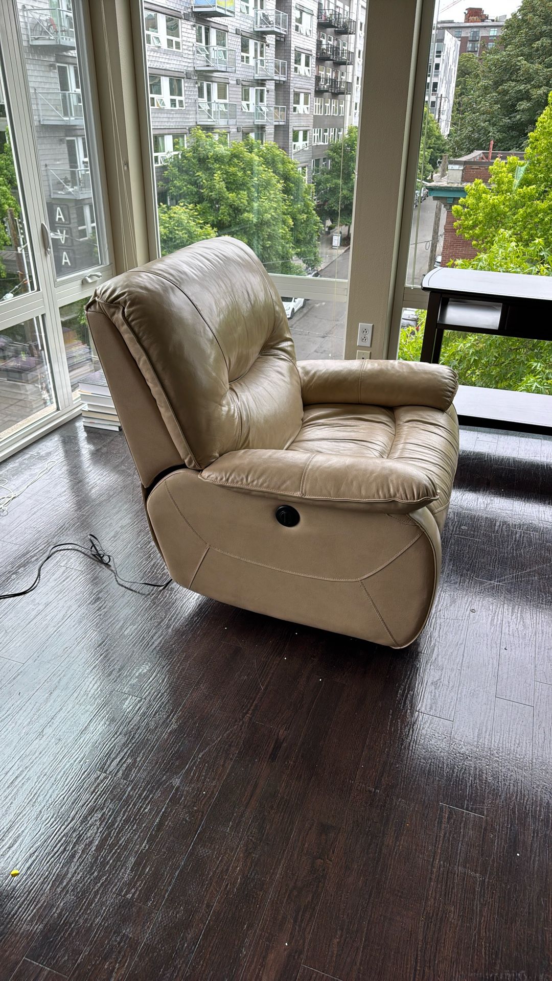 Power Recliner Chair – Faux Leather, Tan