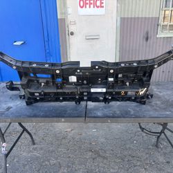 22-24 Rivian R1T R1S Front Radiator Frame Core Bracket Support PT000001990-L OEM