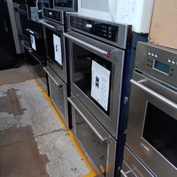 Kitchen Aid.. 30" Built In Electric Convection Double Wall Oven