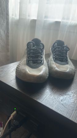 Anthony Edward’s, size 5s