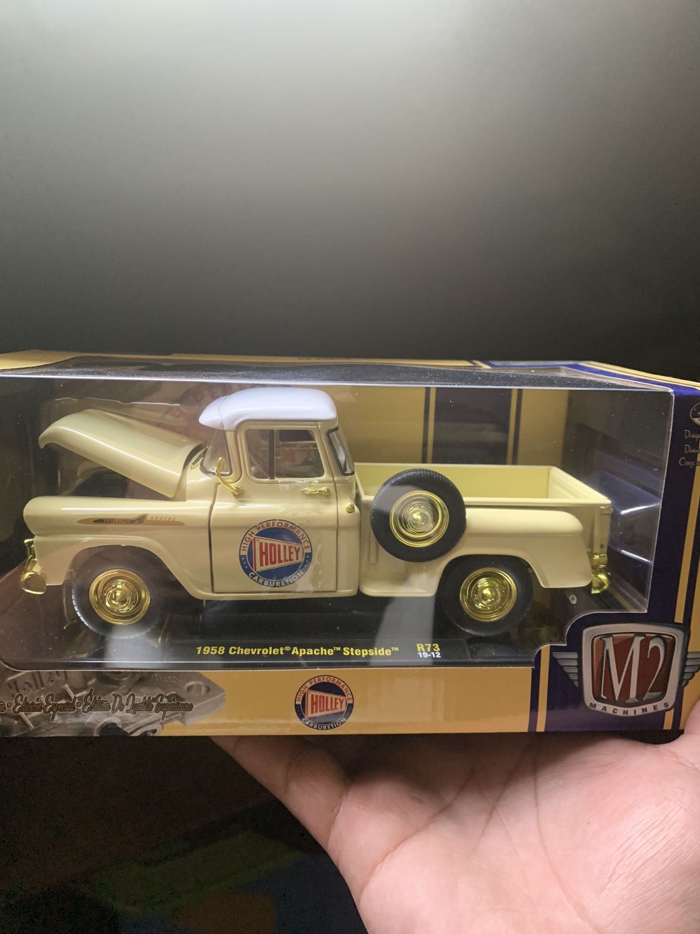 1958 Chevrolet stepside apache R73 gold chase M2 Holley 1/24 1:24 scale