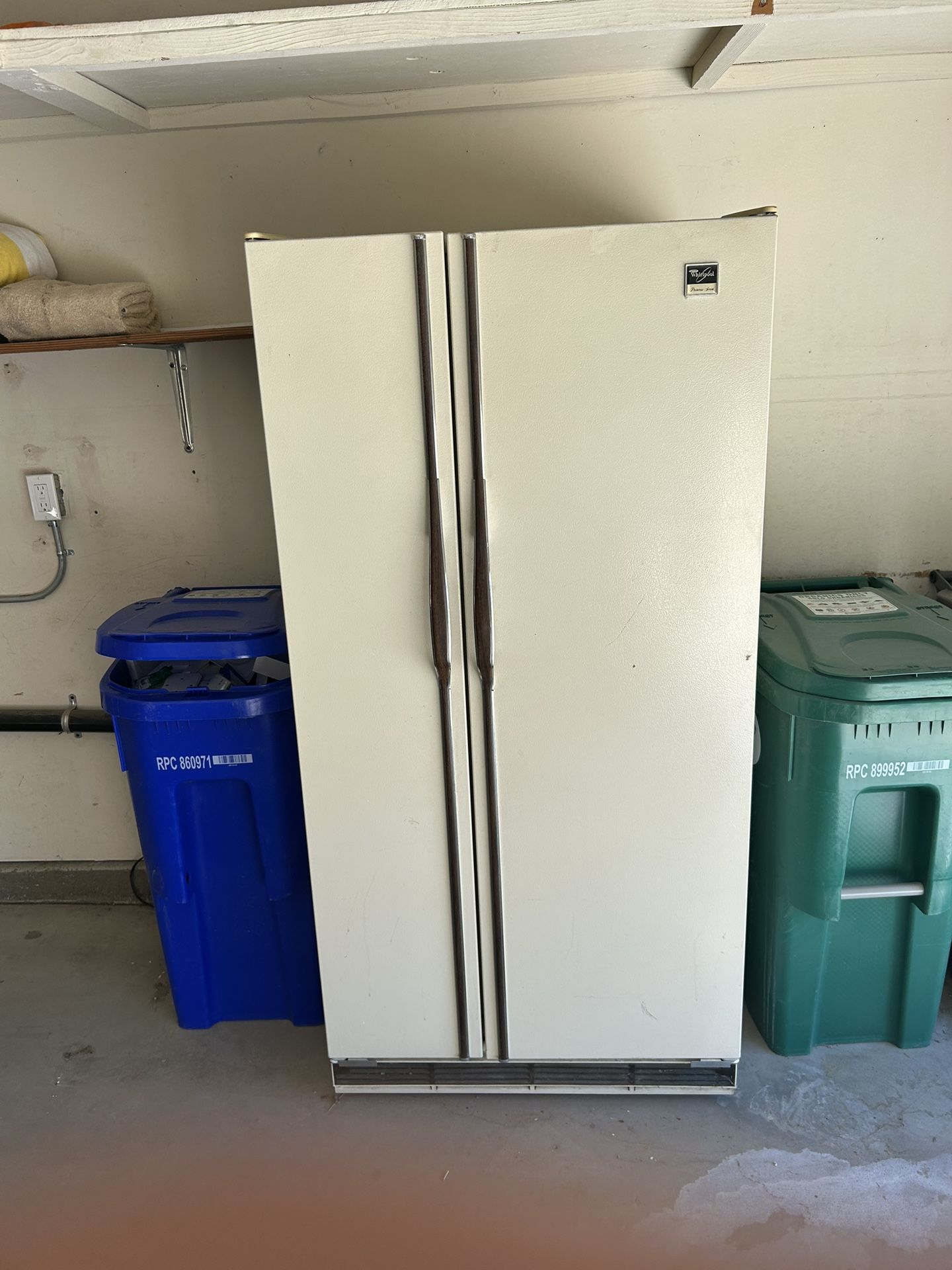 Fridge And Freezer Working Perfect (regular Size Fridge)