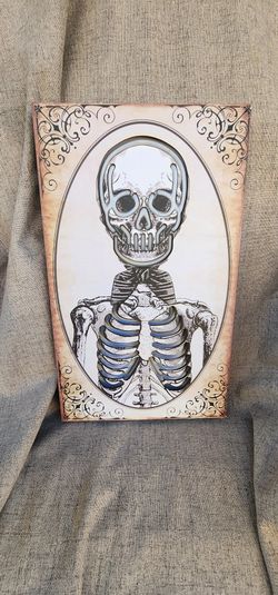 Skeleton Wall Frame 