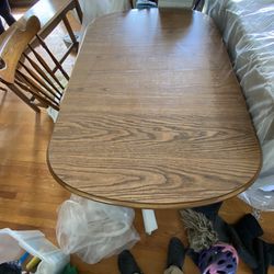 Real Hardwood Table With Leaf And 4 Chairs 