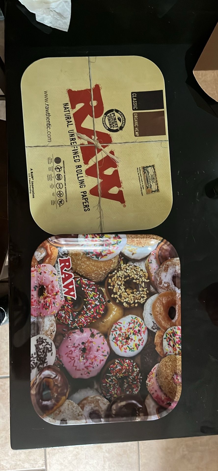 Raw papers XL Rolling Tray And Lid $30