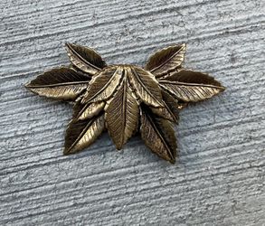 Vintage Leaves Brass Pin - Beautiful Condition