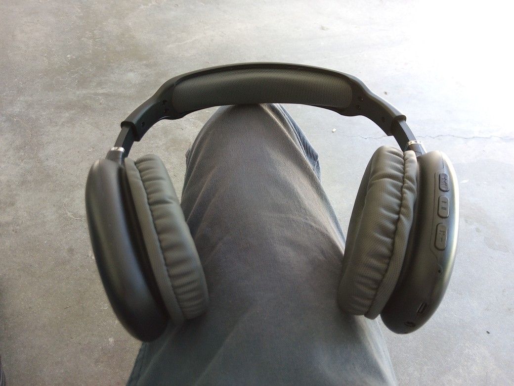 Pro Aireyz Headphones 