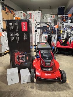 2026 TORO Recycler 60v self propelled lawnmower.
8Amps Battery Included
Charger included
$549
