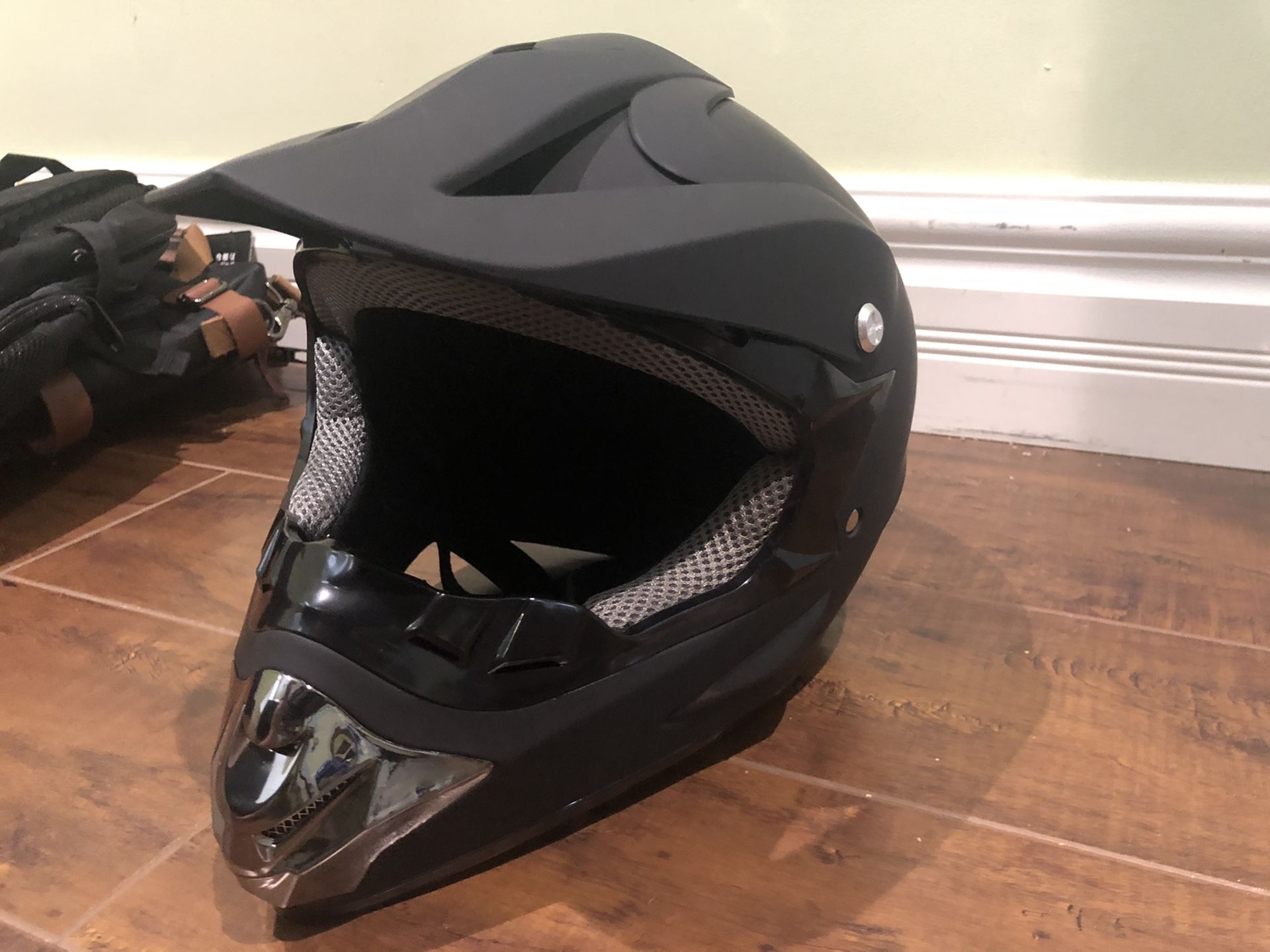 Off-road helmet