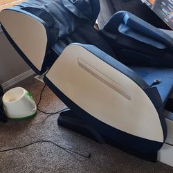 Massage chair new $,1000 Or Best Offer Merry christmas. 