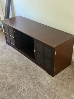 Entertainment center